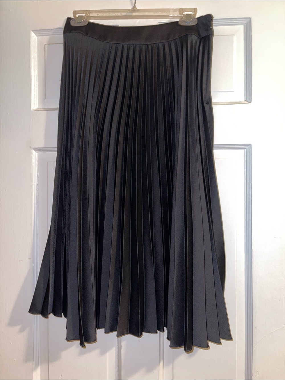 H&M Black Pleated Midi Skirt